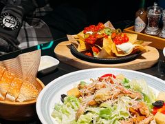 -DEEP·深美式餐吧(五棵松华熙LIVE店)