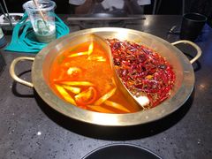 特色鸳鸯锅-锅说大脸毛肚重庆老火锅(佐阾店)