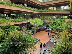 -瑞虹新天地月亮湾