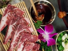 -围炉肉舍•炭烤活鳗•丹东海鲜烤肉(步行街店)