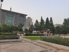 -泉城广场