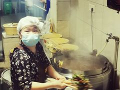 -拈签一笑黄牛肉辣卤串串