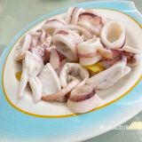 对虾和海蛎也很多，足足的料，满满一大碗