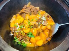 -山河屯铁锅炖·非遗东北菜(南山店)