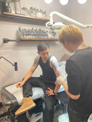 -鳌首刺青纹身 穿孔饰品店