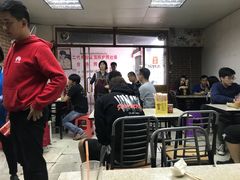 等位区-沙溪兄茶餐厅