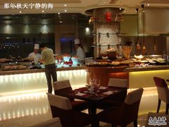 厅4-咖啡苑自助餐厅·中国大饭店