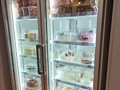 -DQ·蛋糕·冰淇淋(大宁国际商业广场店)