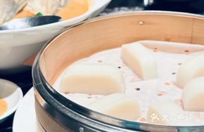 Stewed Seafood Platter with Rice Cake