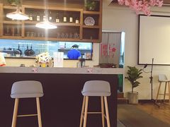 -樱花里音乐餐吧·牛扒椰子鸡(东圃店)