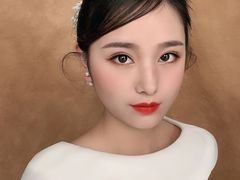-金夫人化妆摄影职业培训学校