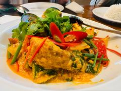 -Chom Cafe and Restaurant