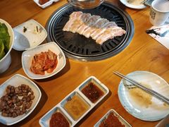 -唯成•韩国炭火烤肉 유성고기