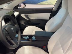 -TESLA 特斯拉(上海太古汇体验店)