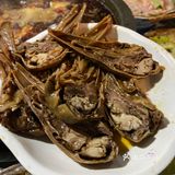 吃一顿正宗重庆火锅，醇厚的牛油锅底加上新鲜食材，真是爽歪歪。