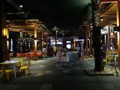 -三亚湾红树林度假酒店美食街