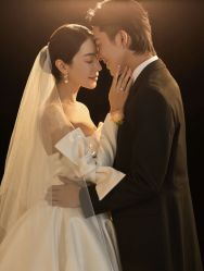 -易摄影婚纱摄影工作室