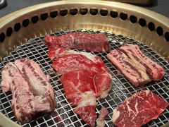 -铭牛烧肉·和牛海鲜自助(高新月牙湖店)