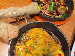 -云海肴·汽锅鸡·云南菜(天山百盛优客店)