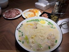 文蛤鱼汤面-阿达师傅鱼汤面