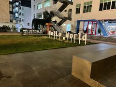 -洪小鹏生活美学馆(领SHOW天地店)