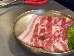 -围炉肉舍•炭烤活鳗•丹东海鲜烤肉(步行街店)