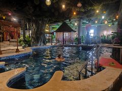 -泉城欧乐堡戏水湾艺术养生温泉