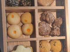 -八府香鸭·啫啫煲(华山路店)