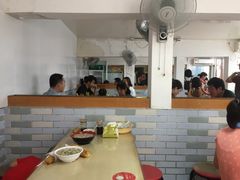 大堂-张阿三馄饨店