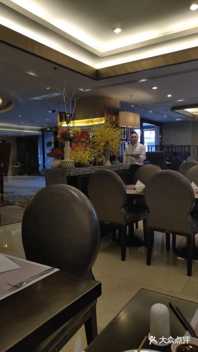 晶丽香榭自助餐(南京大饭店)大堂图片
