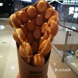 桃花漂露气，波中含烟翠～