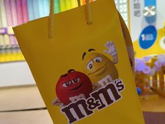 -m豆巧克力世界(上海世茂广场店)