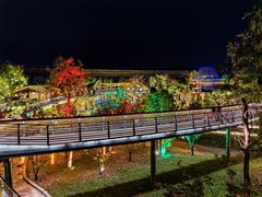 -茅草房·河畔园林火锅