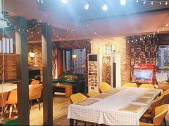 -玩坞轰趴馆·户外团建聚会主题生日派对馆(世豪广场店)