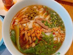 -呷佬·长沙手工米粉(金沙江路店)