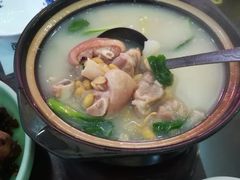-老憨猪蹄(山大南路店)