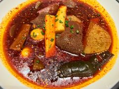-红鼎豆捞·非遗鲍皇汤火锅(宝丰路店)
