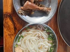 -齐记土鸡米线