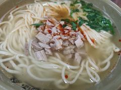 -亮亮面馆(经六路店)