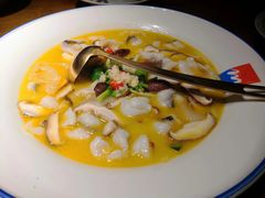 QQ酸汤鱼-蜜桃餐厅·伴山(湖滨商业街店)