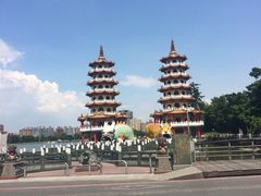 -龙虎塔