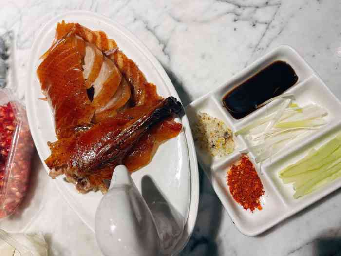 北京御铺烤鸭(油榨街店)-"我觉得4-5人餐比两人餐真的划算太多,接.
