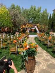 -花轿喜屋婚礼策划