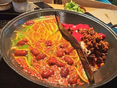 -鹿鸣山草本茶香火锅(园西路店)