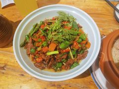 -老滇山寨•云南特色菜•地方菜•民族风情歌舞表演(金碧店)