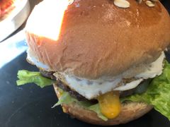 -HIGH FIVE哈福手工汉堡(桂林路店)