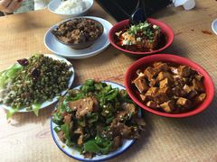 -十一街苍蝇馆子转经消江湖菜(九眼桥十一街店)