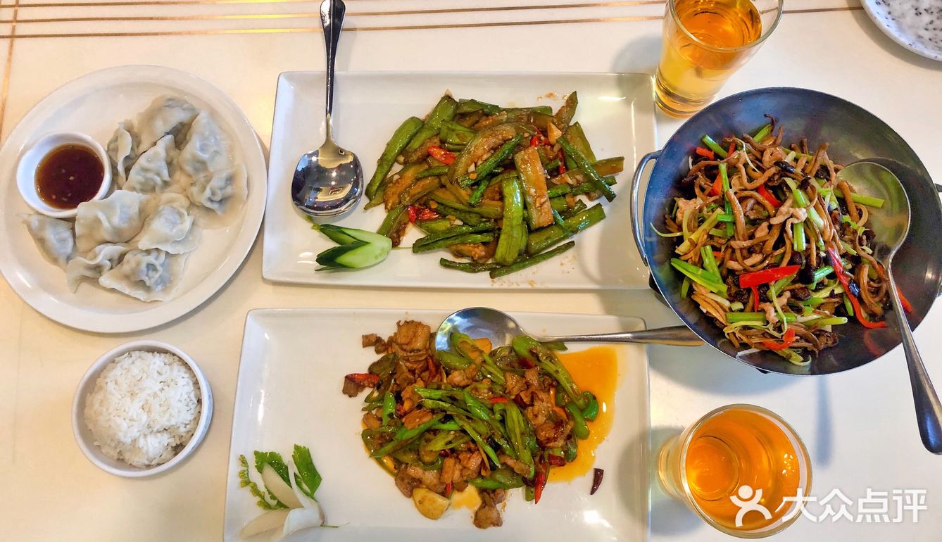 点了四个菜菜量明显没有国内大