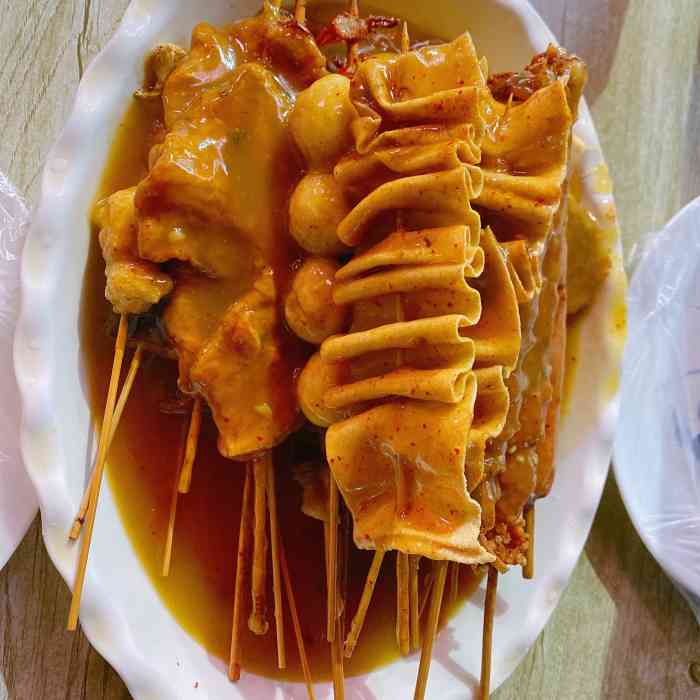 老闸桥口肉串(广济路东店)-"周末过来玩,看到推荐就过来吃吃看,毕竟以