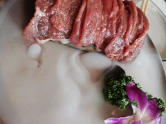 跷脚嫩牛肉-菌子鲜汤野生菌锅